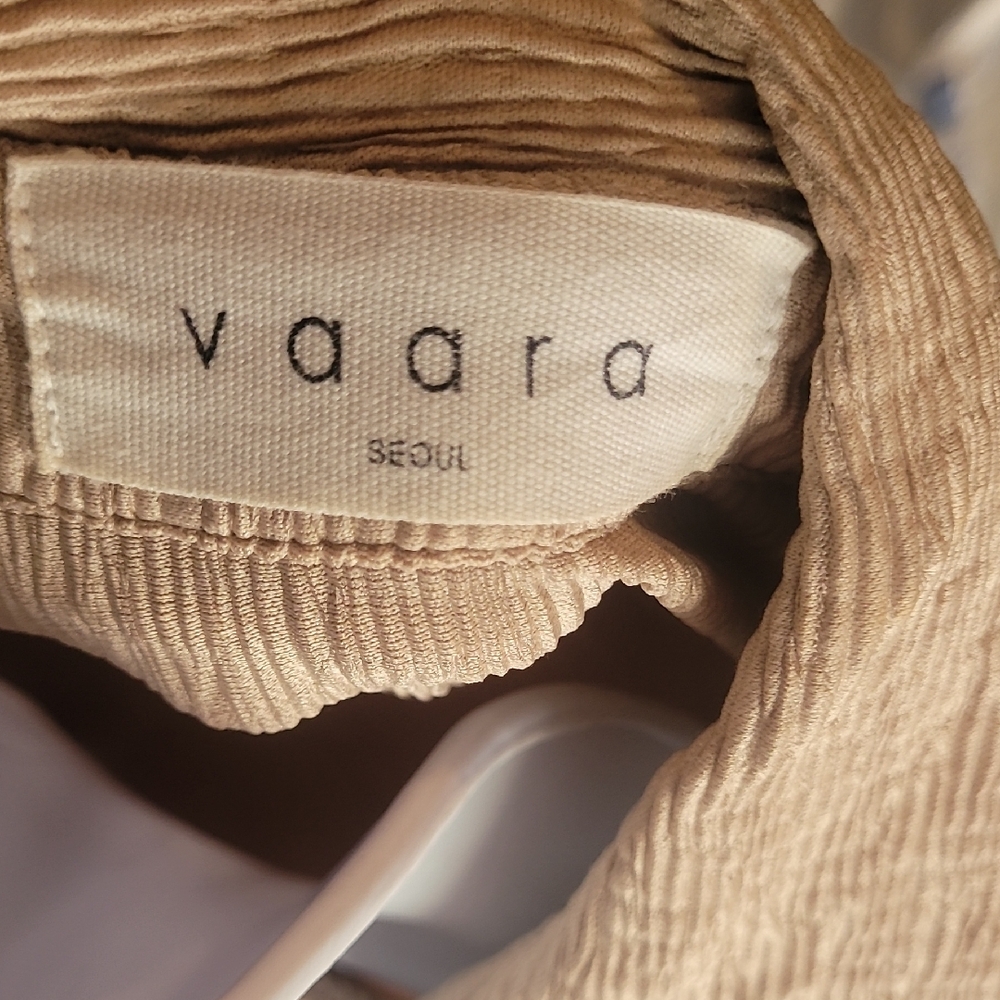 Cream Ribbed Button Down Shirt with Notched Collar - Picture 2 of 2